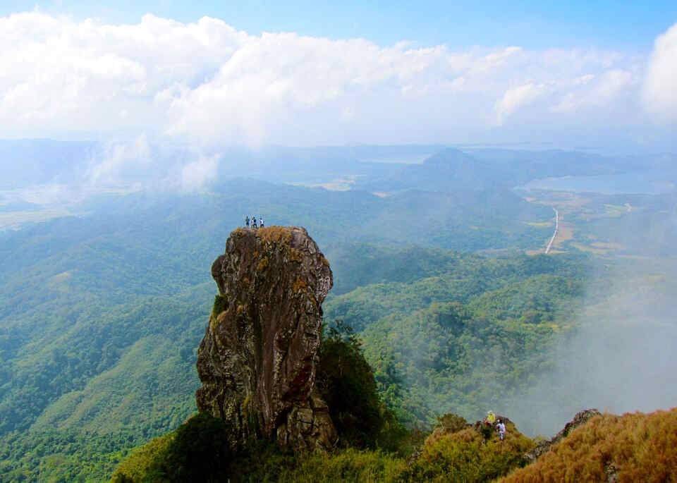 The popular hiking destination at Cavite; Mount Pico De Loro and its monolith