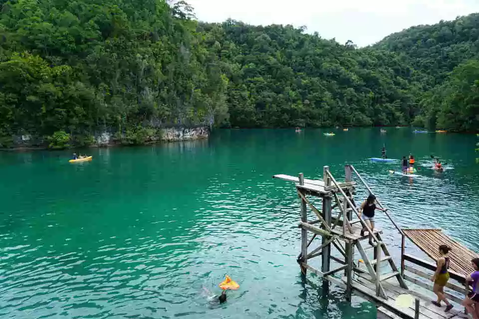 Sugba Lagoon located in Del Carmen, Surigao del Norte, and it is one of the tourist attractions.